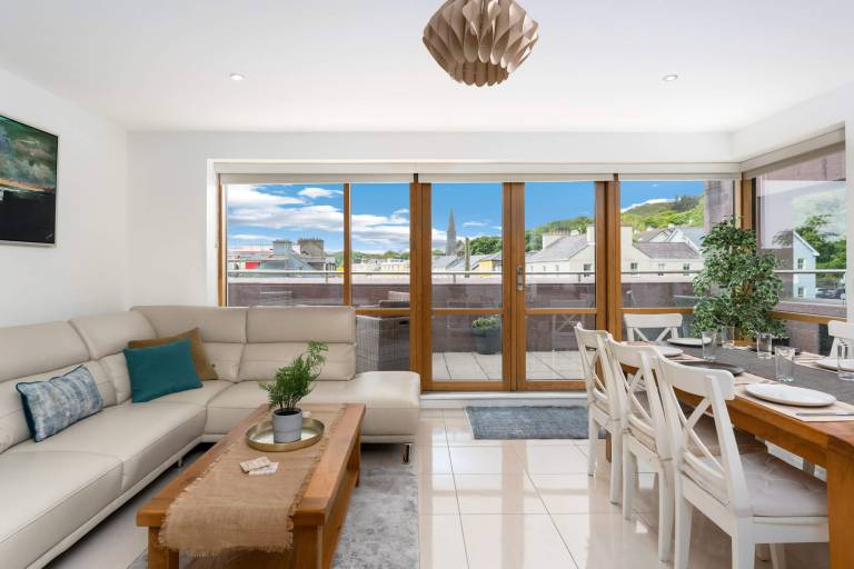 Apartment Clifden