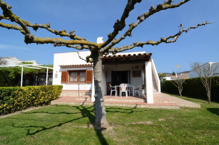 House with garden, terrace & BBQ — photo 5