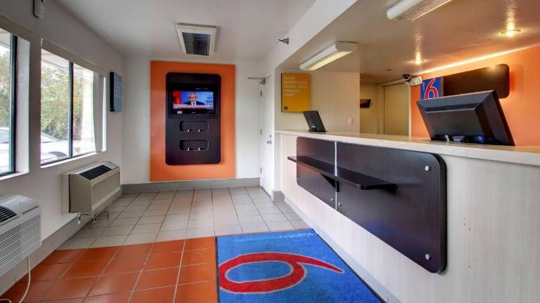 Motel 6 Des Moines, IA - North — photo 2