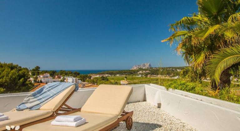Fully equipped villa with patio, private pool & garden | Dogs allowed — photo 3