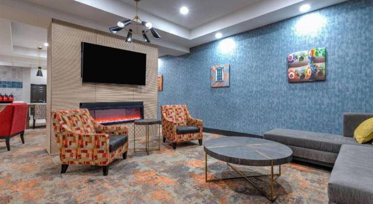 La Quinta Inn & Suites by Wyndham Hobbs — photo 4