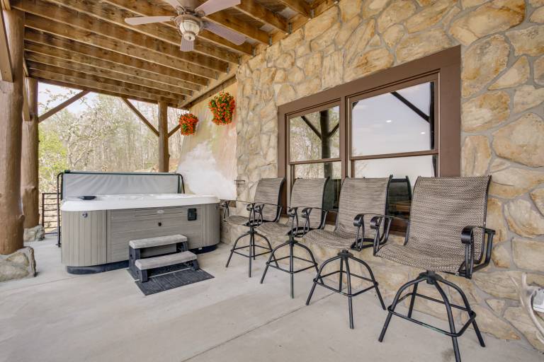 210-Acre Cabin w/ Trails & Hot Tub in Tuscumbia! — photo 3