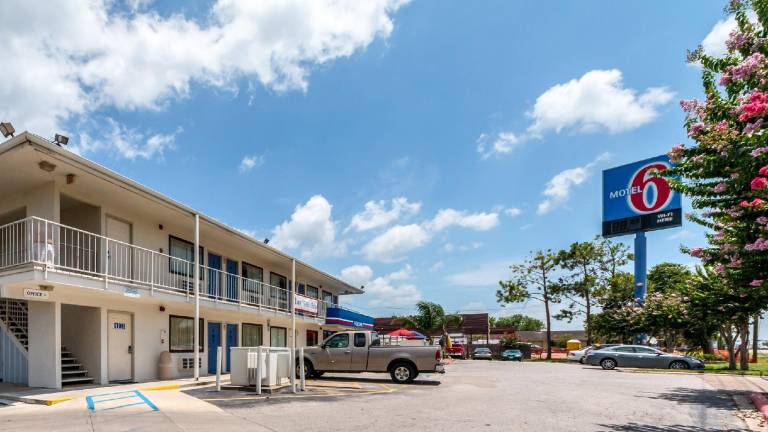 Motel 6 Victoria, TX in Victoria, TX