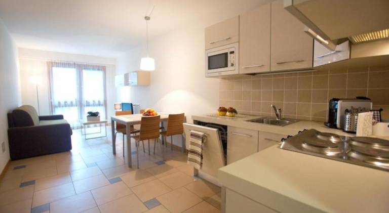 Serviced apartment for 6 persons — photo 2