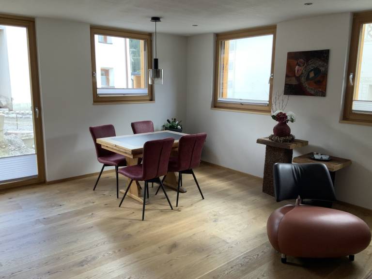 Rental apartment with patio — photo 4