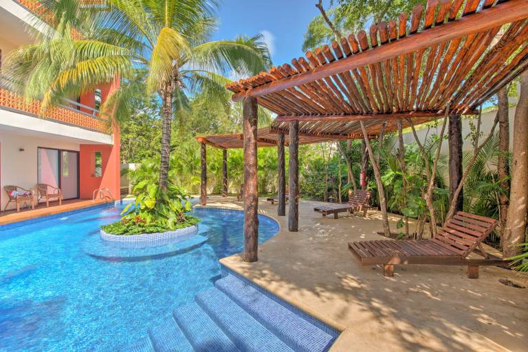 Resort Style Condo 3 Miles to Historic Tulum Ruins