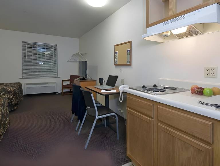 WoodSpring Suites Macon West I-475 — photo 5