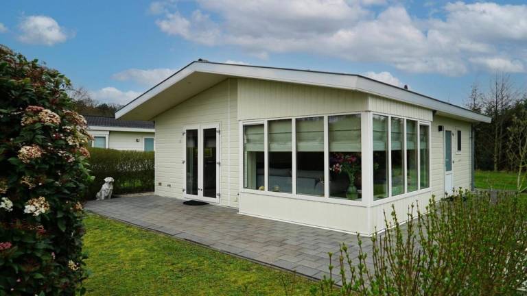Gemütliches Ferienhaus mit Garten, Terrasse und Pool | Haustiere sind willkommen