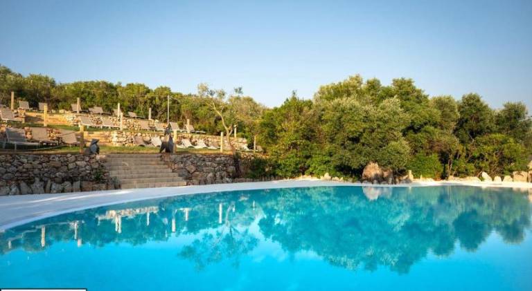 MASSERIA OSHA ex QUIS UT DEUS in Crispiano