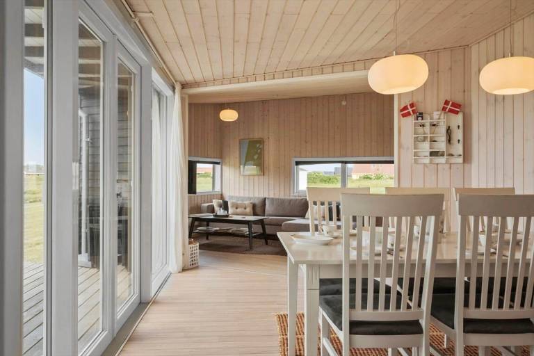 Nice vacation home with patio & grill | Sea view | Dogs allowed — photo 2