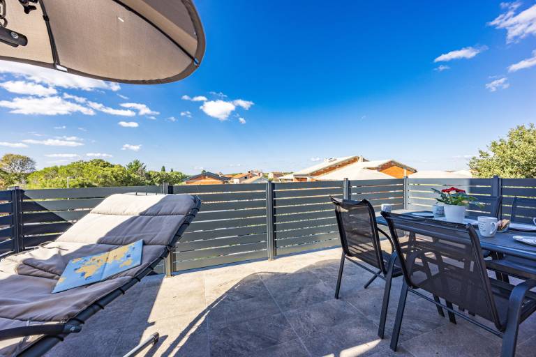 Rental apartment with patio, pool & yard | Good for workation — photo 4