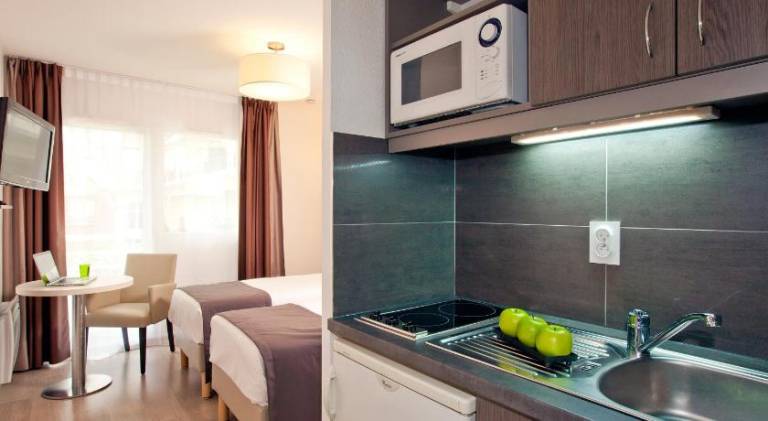 Serviced apartment with terrace | Pets allowed — photo 2