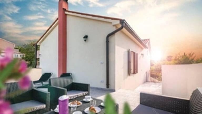 Villa with garden & grill in Medulin
