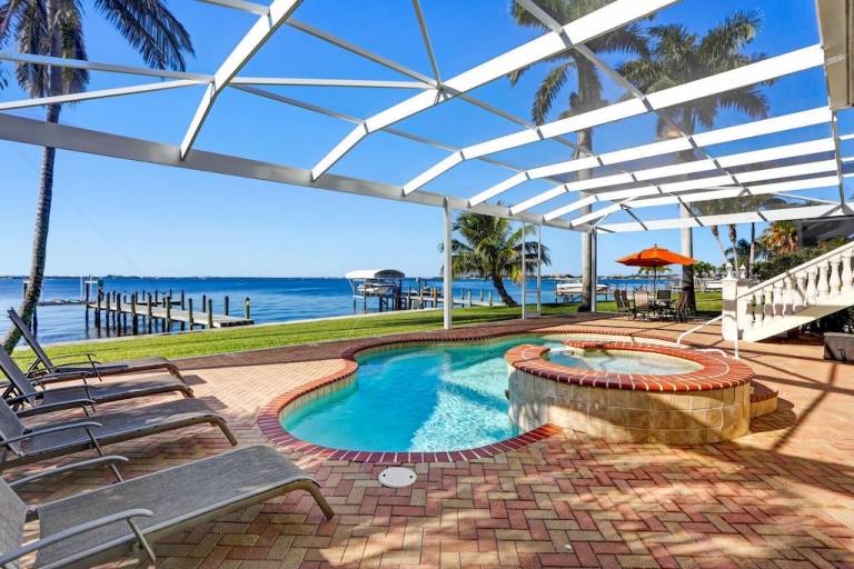Villa Caloosahatchee