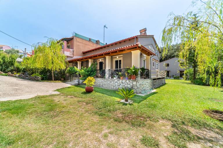 Pet-Friendly Apartment Giourgas House with Mountain View & Terrace in Corfu