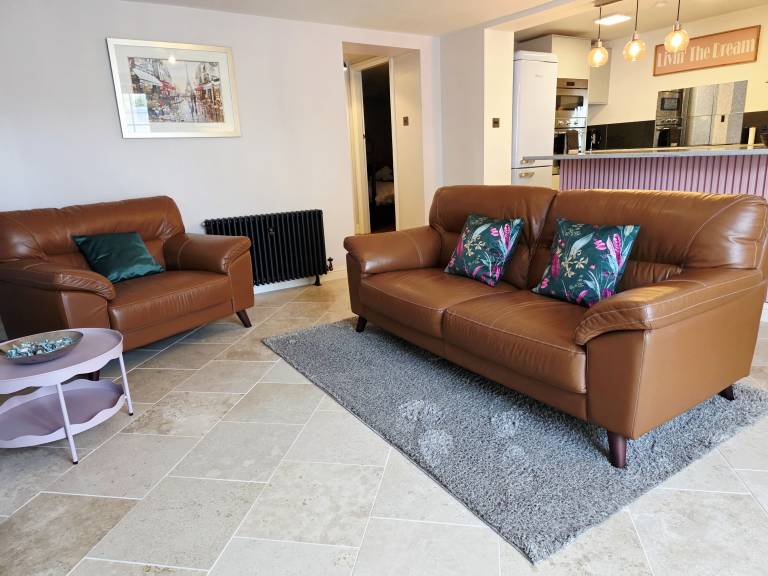 Luxury Gem apartment for 4: 2 Ensuite Bedrooms, close to weddings, beach and quay in Ilfracombe