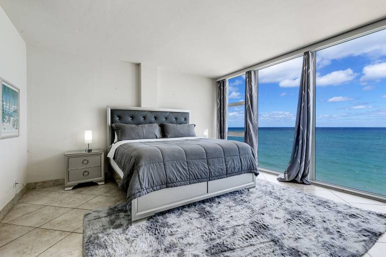 Condo Lauderdale-by-the-Sea