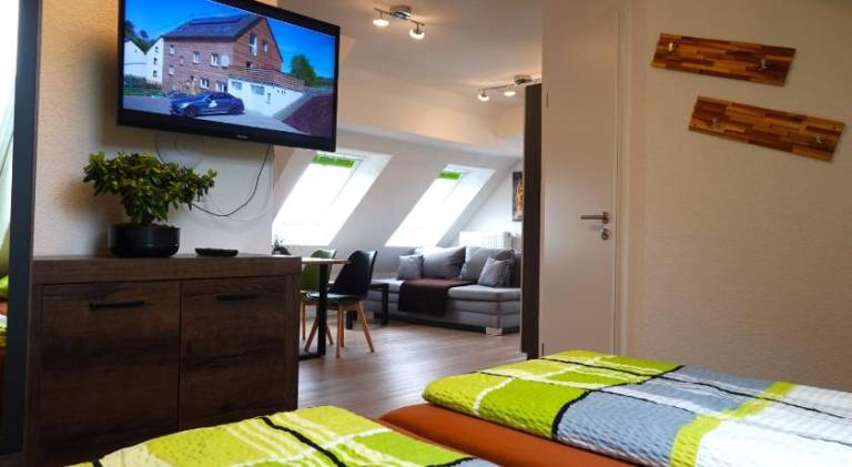 Wonderful holiday apartment with yard, patio & grill | Suitable for remote work | Dogs allowed — photo 2