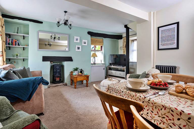 Cottage with 2 rooms for 4 persons — photo 4