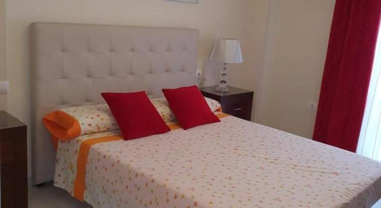 Holiday apartment with private pool, garden & terrace — photo 2