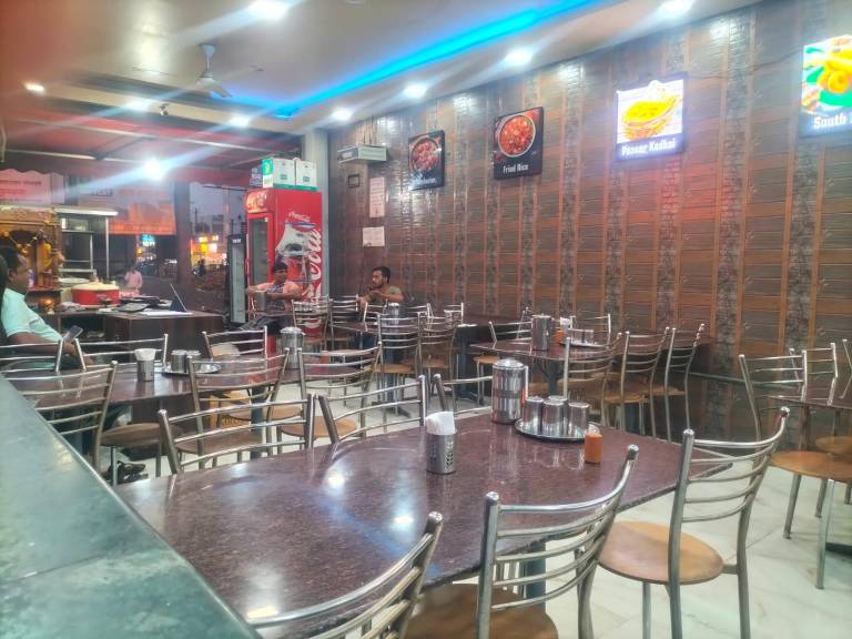 HOTEL SHRI PUSHPANJALI — photo 3