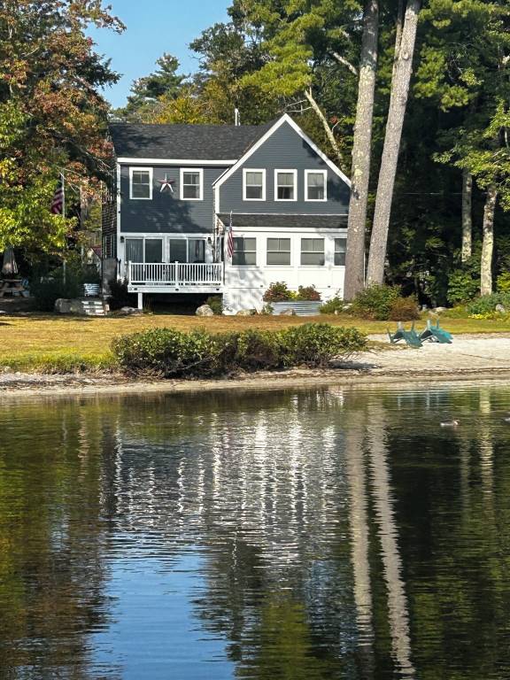 House Lake Sunapee