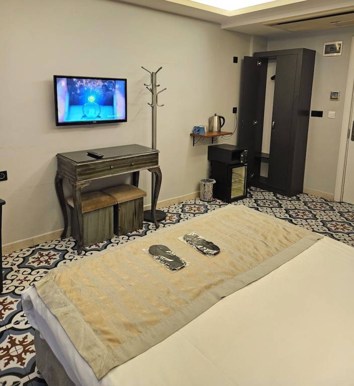 Rental apartment with terrace | Next to Taksim Square