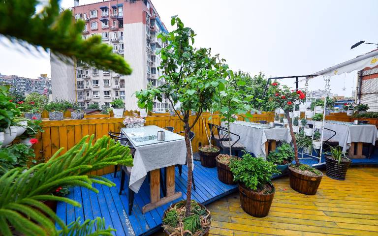 Smile in Long Time No See Youth Hostel - Jinli Square — photo 3