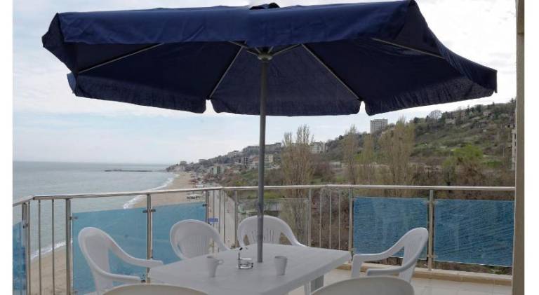 Lovely rental apartment with patio | Close to the beach | Dogs allowed — photo 5