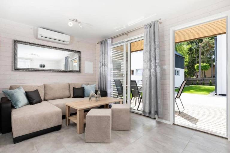Children-friendly vacation home with patio, grill & yard | Close to the beach | Pets are welcome — photo 5