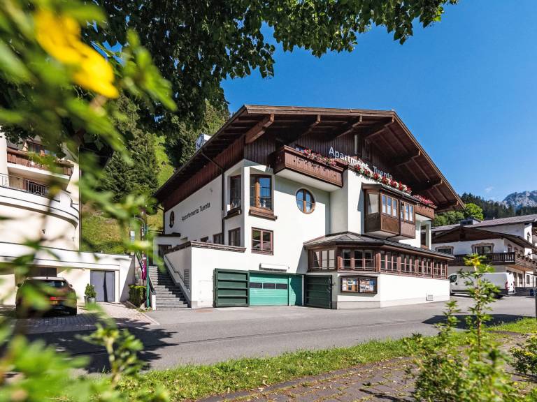Apartment  Berg