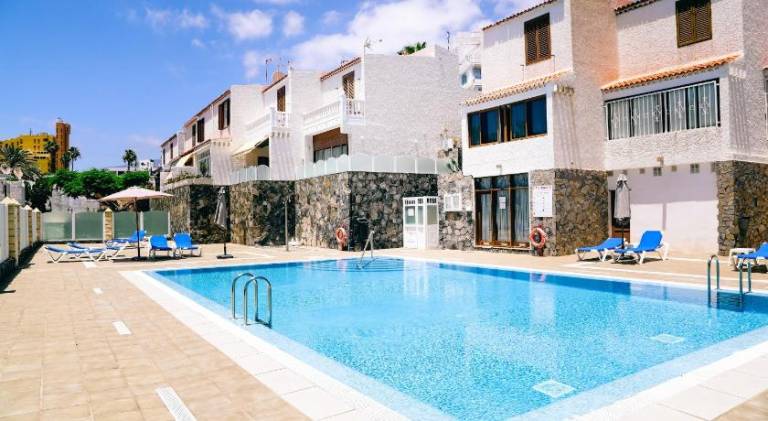 Rental apartment with pool in Adeje