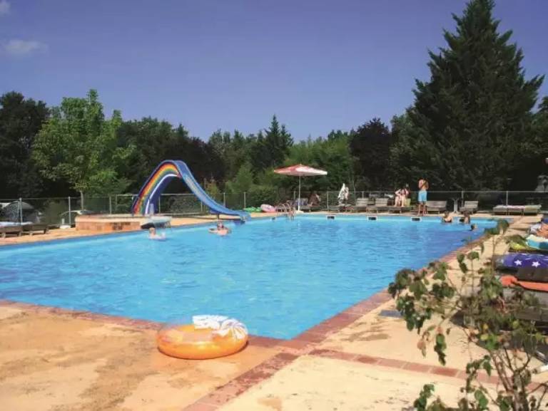 Family-friendly camping suite with barbeque, garden & terrace | Pet-friendly in Bergerac