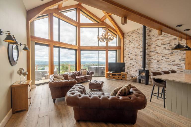 Lodge  Preston
