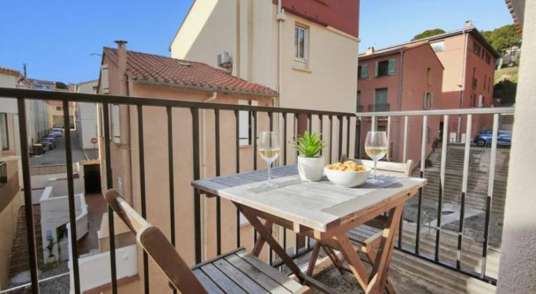 Apartment with 2 rooms for 6 persons — photo 4