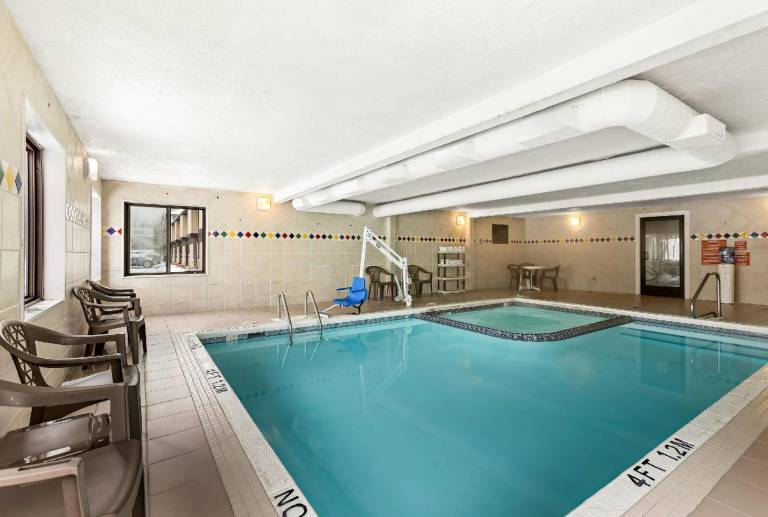 Quality Inn Traverse City — photo 2