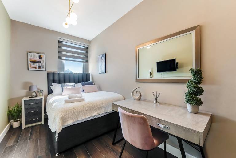 Condo London