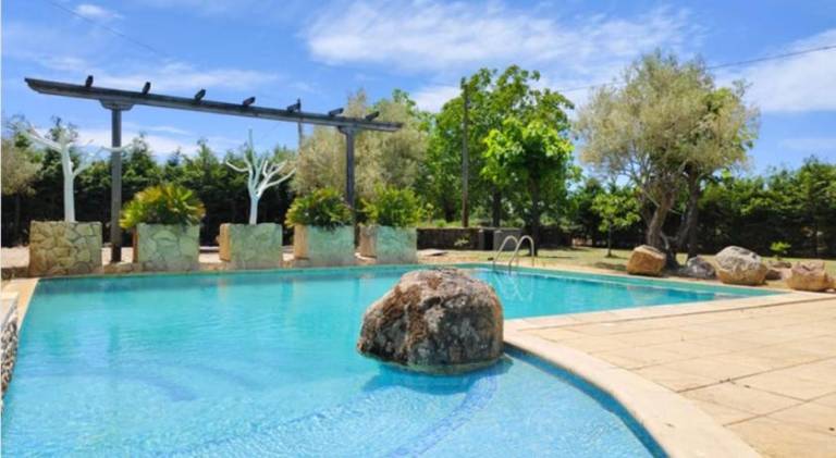 Fully equipped villa with yard, private pool & patio | Dogs allowed — photo 3