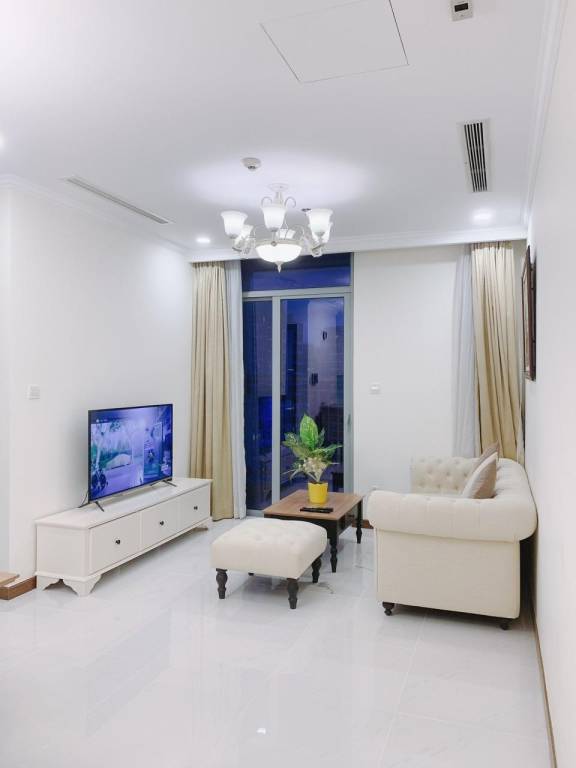 Apartment with yard, jacuzzi & pool | Perfect for remote work | Pets allowed — photo 2