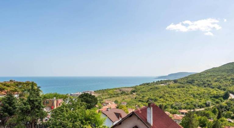 Villa Horizon - Spacious Sea View House with 6 Bedrooms in Balchik in Albena