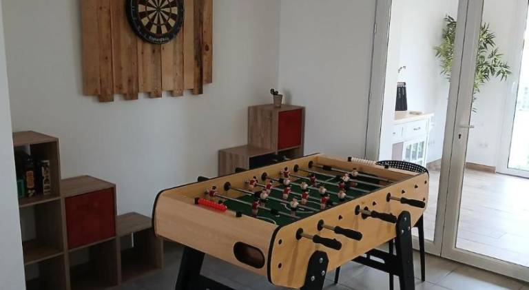 Fully equipped house with terrace & BBQ | Perfect for remote work | Pets allowed in Coquelles