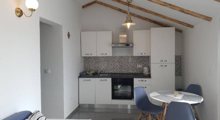 Lovely apartment with yard, BBQ & terrace | Dogs allowed — photo 4