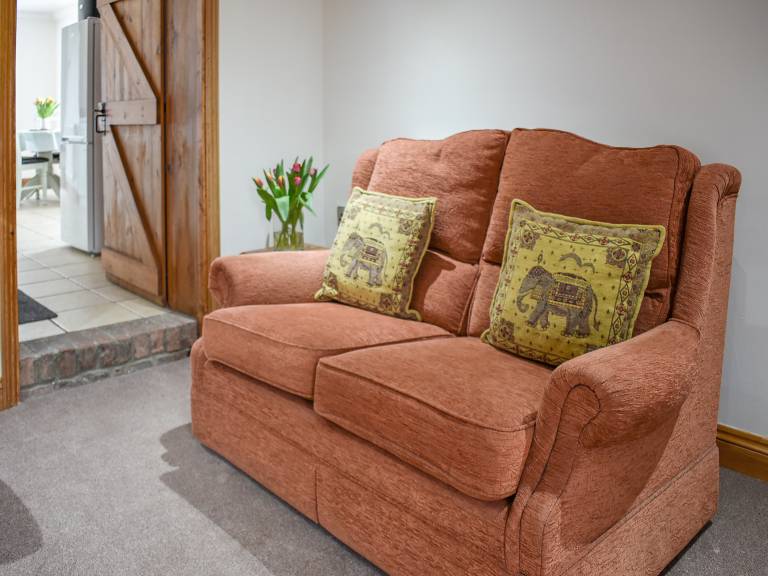 Family-friendly lovely cottage with garden | Pets are welcome — photo 4