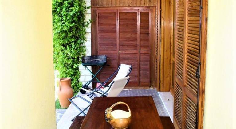 Holiday apartment with terrace, heated pool & yard | Pet-friendly — photo 3
