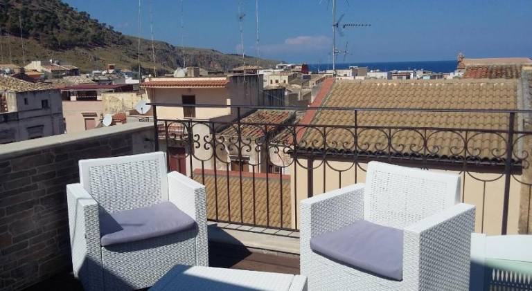 Rental apartment with patio | Beach nearby | Pets allowed in Castellammare del Golfo