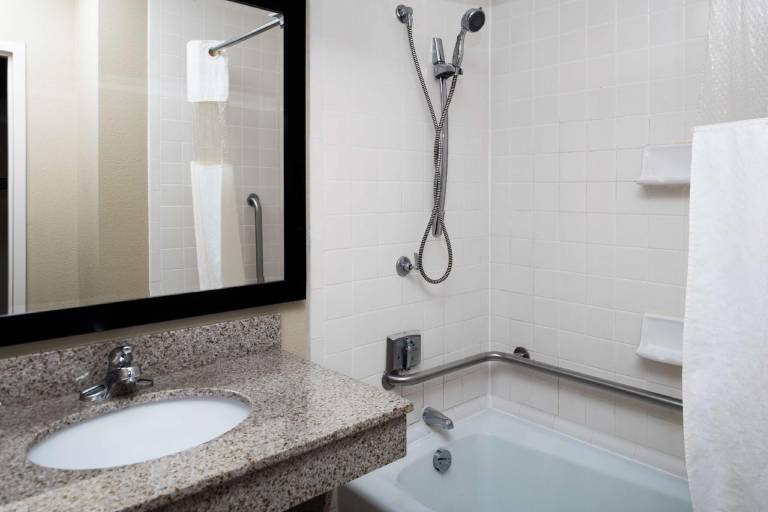 Garner Hotel Wytheville East By IHG — photo 2