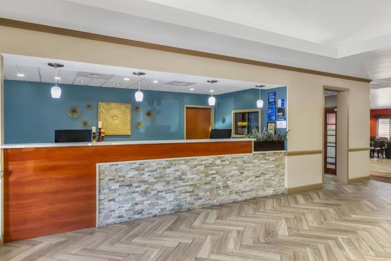 Best Western Plus Suites-Greenville — photo 5