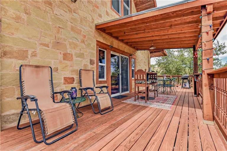 Cabin Paradise Manor