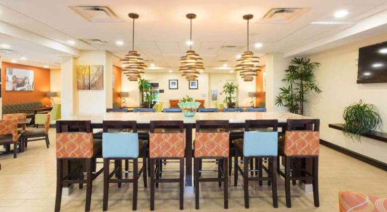 Hampton Inn Daytona Beach/Beachfront — photo 3