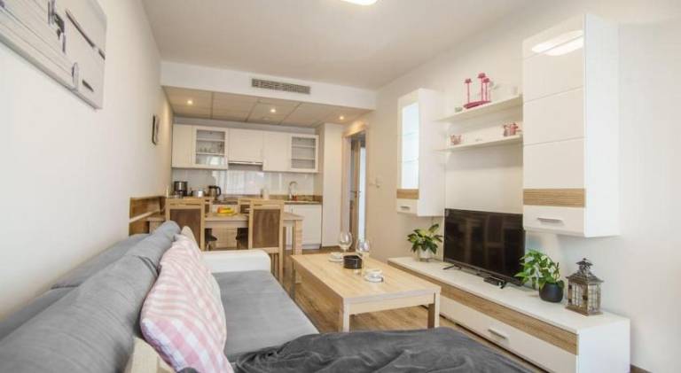 Wonderful rental apartment with pool | Next to the beach | Pet-friendly — photo 2